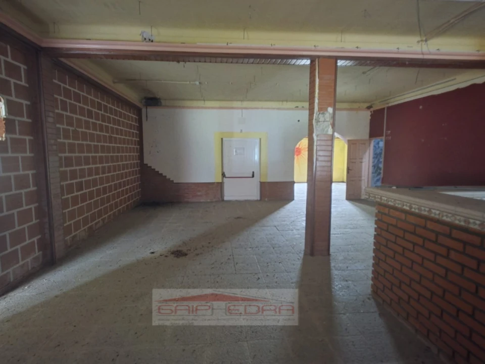 Moradia T4 para Venda em Ferro Foto 9