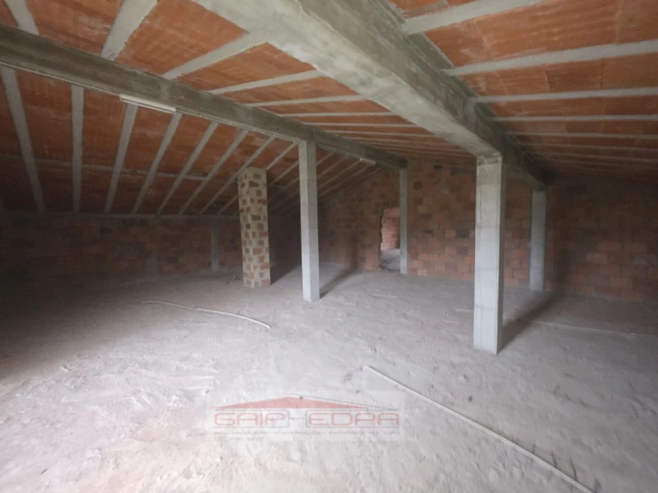 Moradia T4 para Venda em Ferro Foto 32