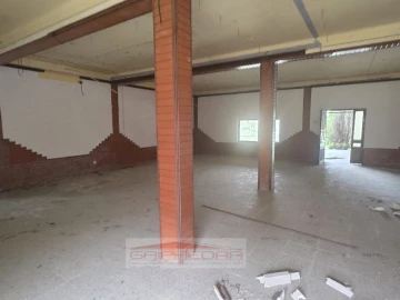 Moradia T4 para Venda em Ferro