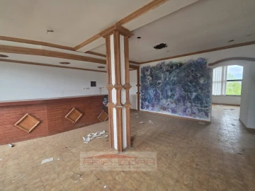 Moradia T4 para Venda em Ferro