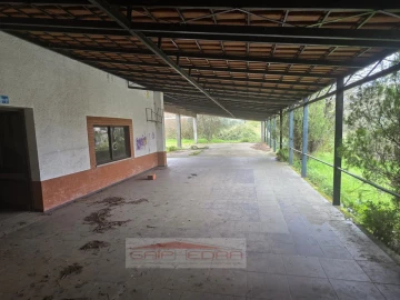 Moradia T4 para Venda em Ferro