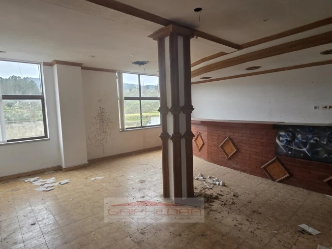 Moradia T4 para Venda em Ferro Foto 22