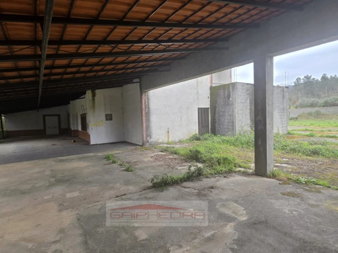 Moradia T4 para Venda em Ferro Foto 34