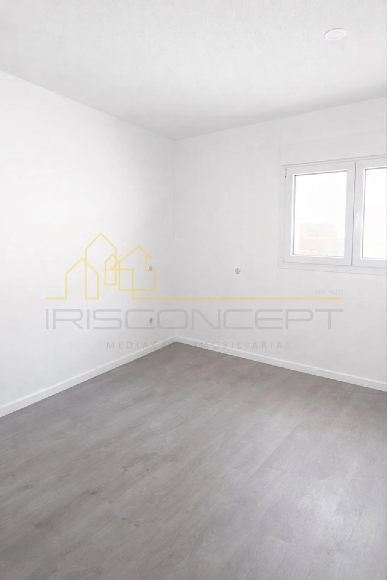 Apartamento T1 para Venda em Colmeias e Memória Foto 5