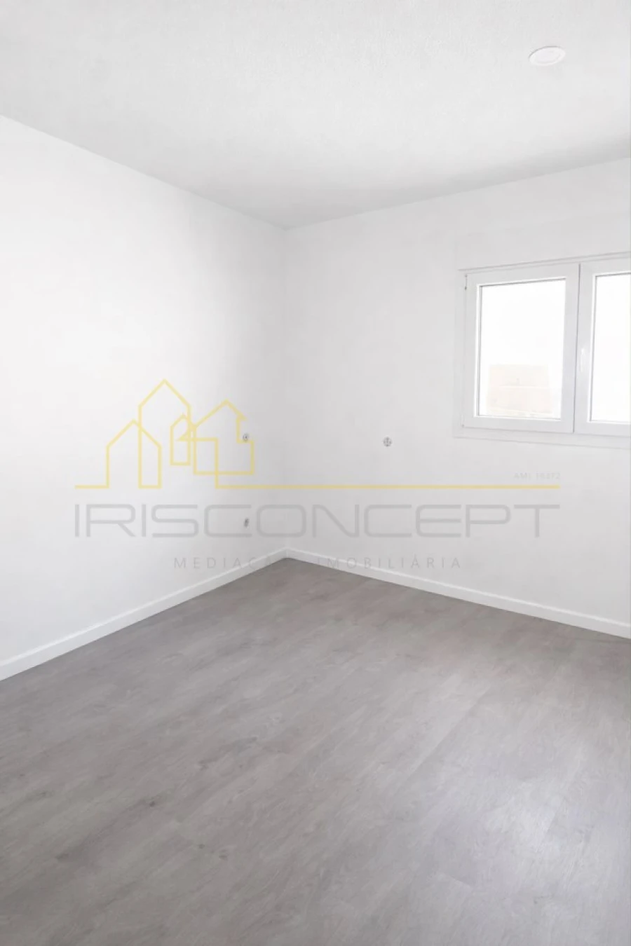 Apartamento T1 para Venda em Colmeias e Memória Foto 5