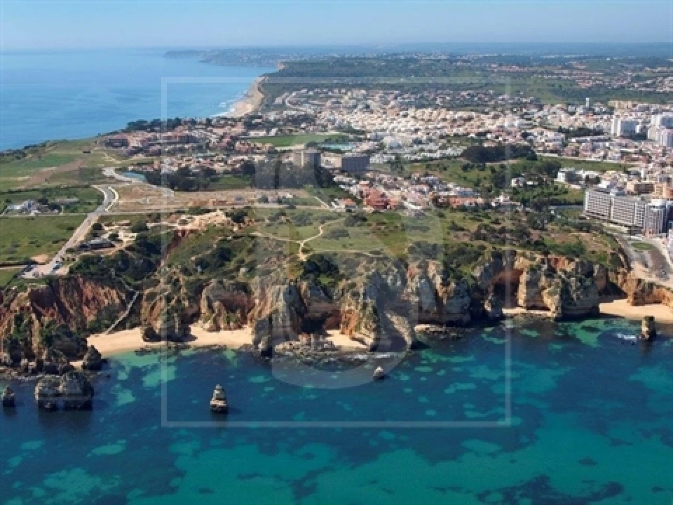 Terreno para Venda em Lagos (São Sebastião e Santa Maria) Foto 1
