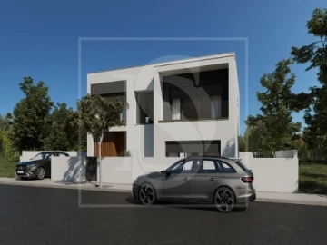 Moradia T4 para Venda em Nossa Sra de Fatima