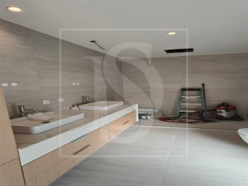 Moradia T4 para Venda em Nossa Sra de Fatima