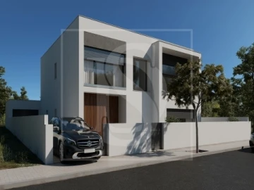 Moradia T4 para Venda em Nossa Sra de Fatima