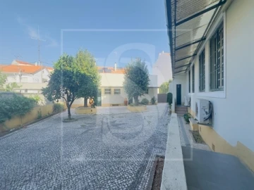 Prédio para Venda em São João Baptista
