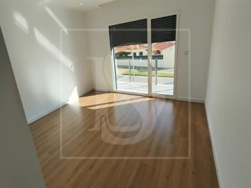 Moradia T4 para Venda em Nossa Sra de Fatima