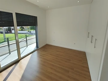 Moradia T4 para Venda em Nossa Sra de Fatima