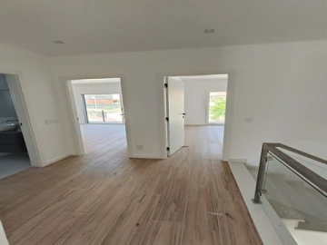 Moradia T4 para Venda em Nossa Sra de Fatima