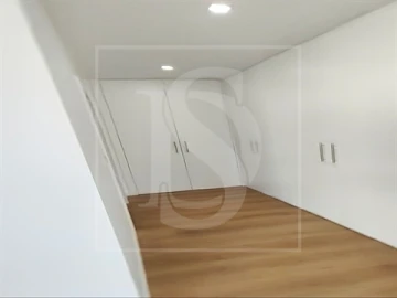 Moradia T4 para Venda em Nossa Sra de Fatima