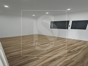 Moradia T4 para Venda em Nossa Sra de Fatima