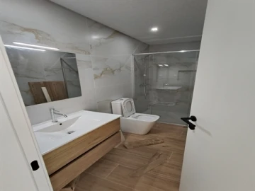 Moradia T4 para Venda em Nossa Sra de Fatima