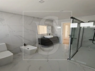 Moradia T4 para Venda em Nossa Sra de Fatima