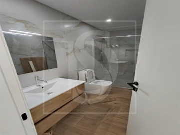 Moradia T4 para Venda em Nossa Sra de Fatima