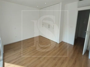 Moradia T4 para Venda em Nossa Sra de Fatima