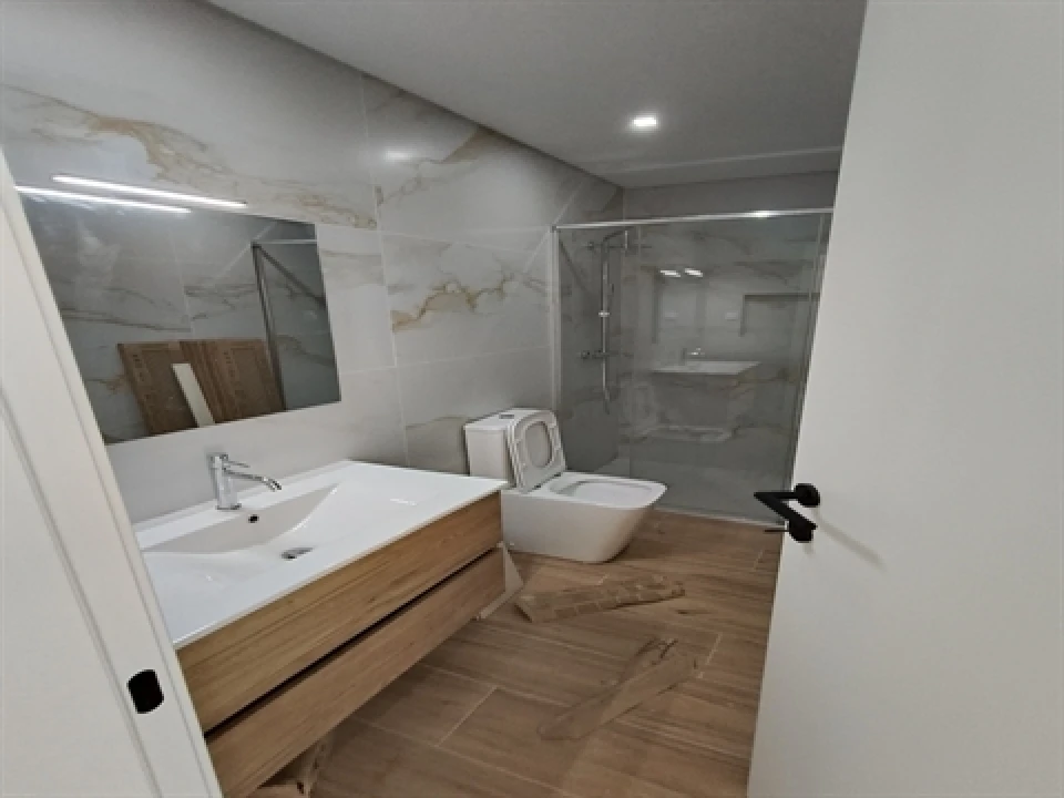 Moradia T4 para Venda em Nossa Sra de Fatima Foto 8