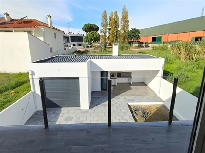 Moradia T4 para Venda em Nossa Sra de Fatima Foto 28