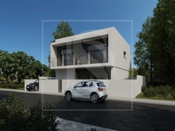 Moradia T4 para Venda em Nossa Sra de Fatima