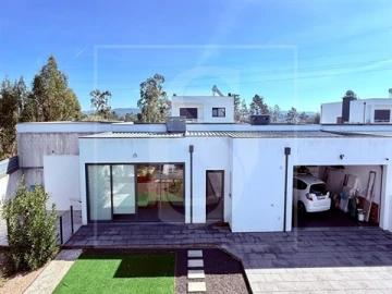 Moradia T5 para Venda em Nossa Sra de Fatima