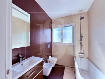 Moradia T5 para Venda em Nossa Sra de Fatima