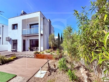 Moradia T5 para Venda em Nossa Sra de Fatima