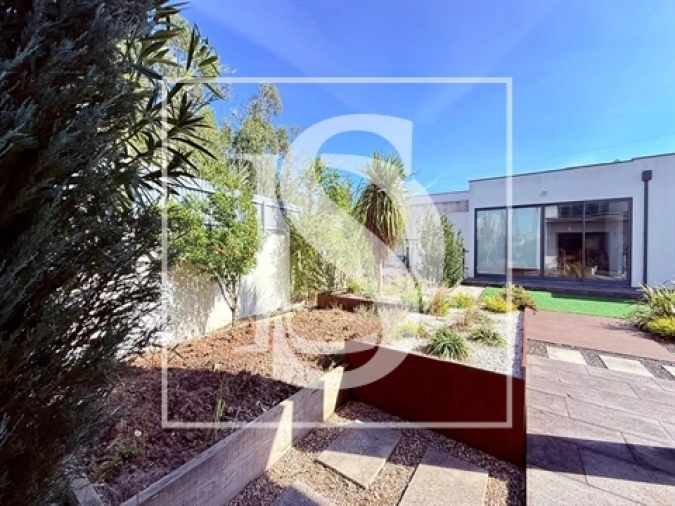 Moradia T5 para Venda em Nossa Sra de Fatima Foto 6