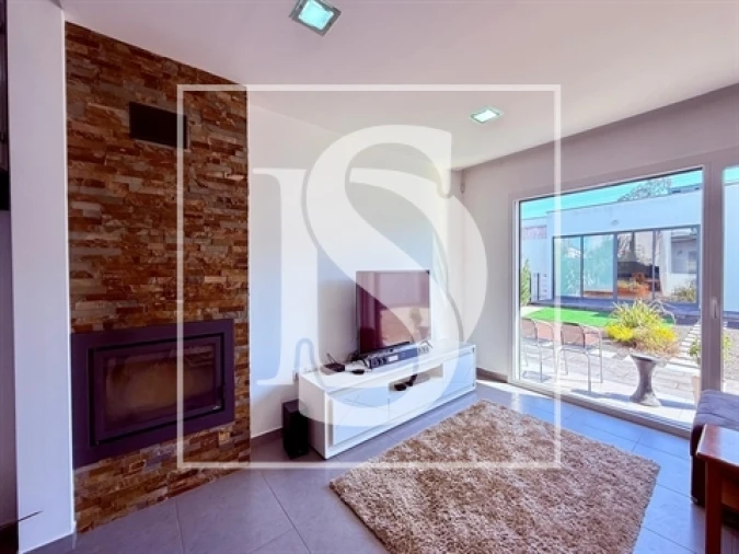 Moradia T5 para Venda em Nossa Sra de Fatima Foto 12