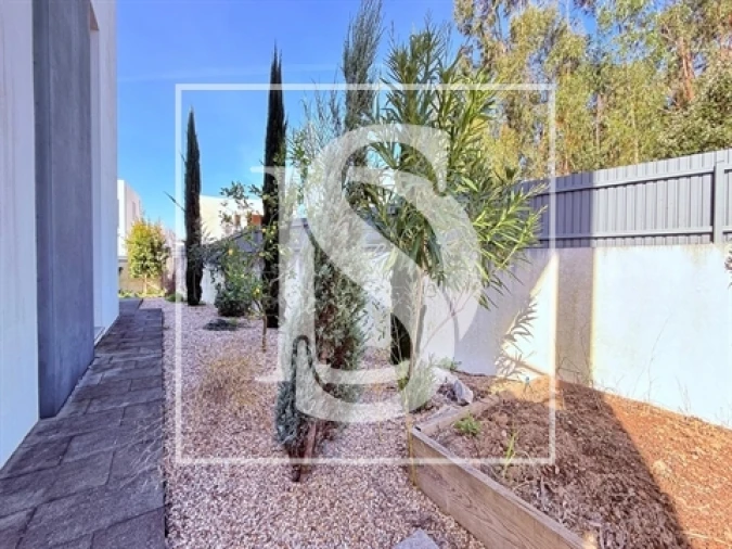 Moradia T5 para Venda em Nossa Sra de Fatima Foto 7