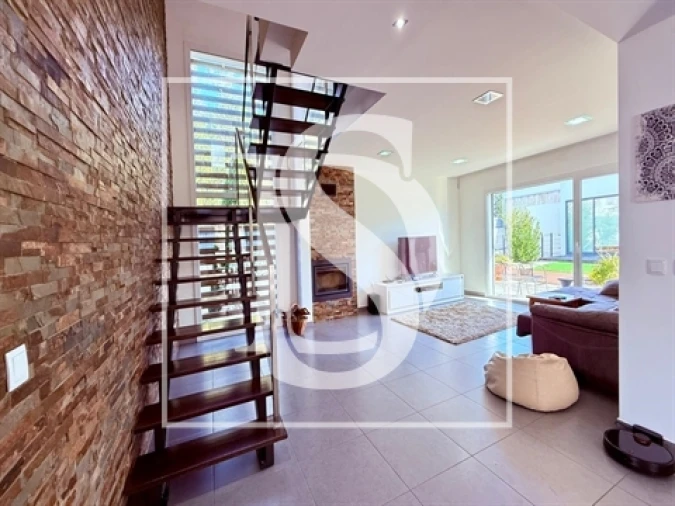 Moradia T5 para Venda em Nossa Sra de Fatima Foto 27