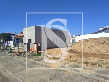 Terreno para Venda em Meia Via