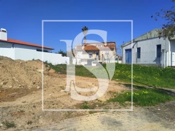 Terreno para Venda em Meia Via