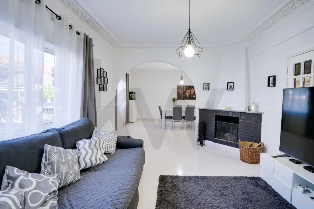 Moradia T5 para Venda em Corroios Foto 12