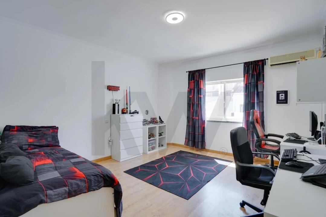 Moradia T5 para Venda em Corroios Foto 20