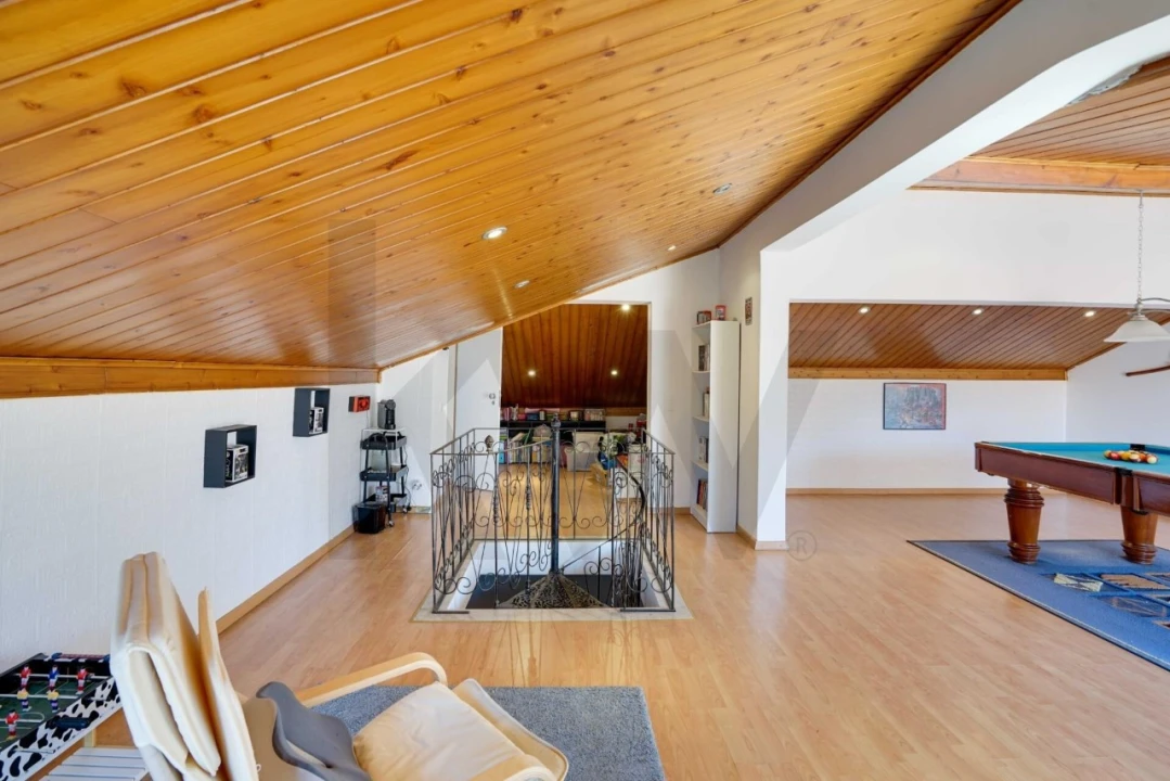 Moradia T5 para Venda em Corroios Foto 34