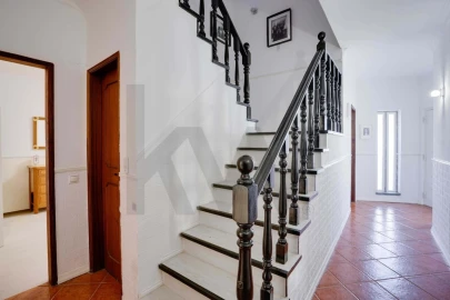 Moradia T5 para Venda em Corroios