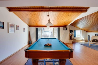 Moradia T5 para Venda em Corroios