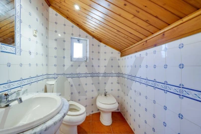 Moradia T5 para Venda em Corroios