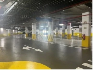 Prédio para Arrendamento em Algés, Linda-A-Velha e Cruz Quebrada-Dafundo