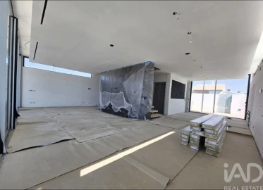 Moradia T6 para Venda em Montenegro