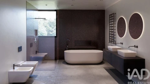 Moradia T6 para Venda em Montenegro