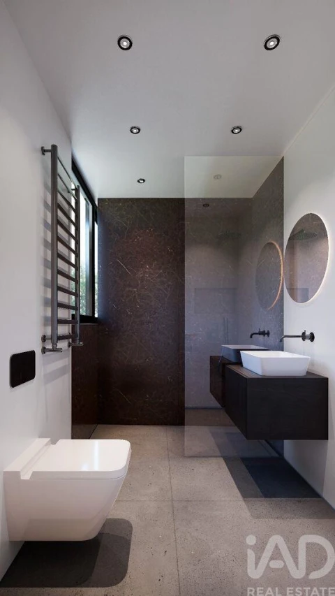 Moradia T6 para Venda em Montenegro