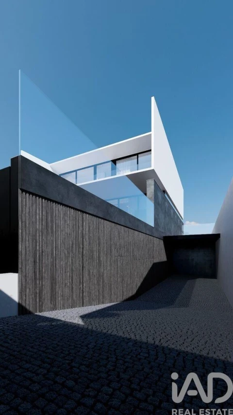 Moradia T6 para Venda em Montenegro