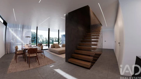 Moradia T6 para Venda em Montenegro