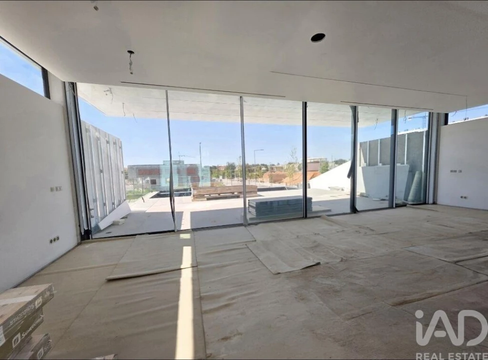 Moradia T6 para Venda em Montenegro Foto 16