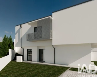 Moradia T3 para Venda em Darque