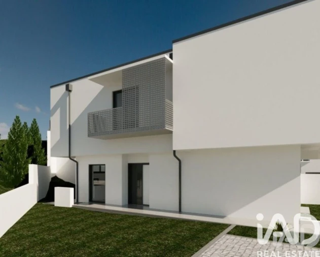 Moradia T3 para Venda em Darque Foto 8